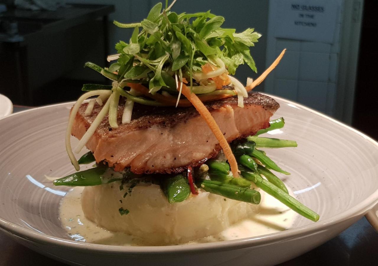 Londonderry Arms Hotel Carnlough Zewnętrze zdjęcie